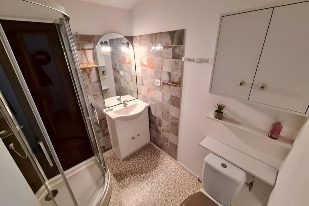 Photo of Bathroom in Mache