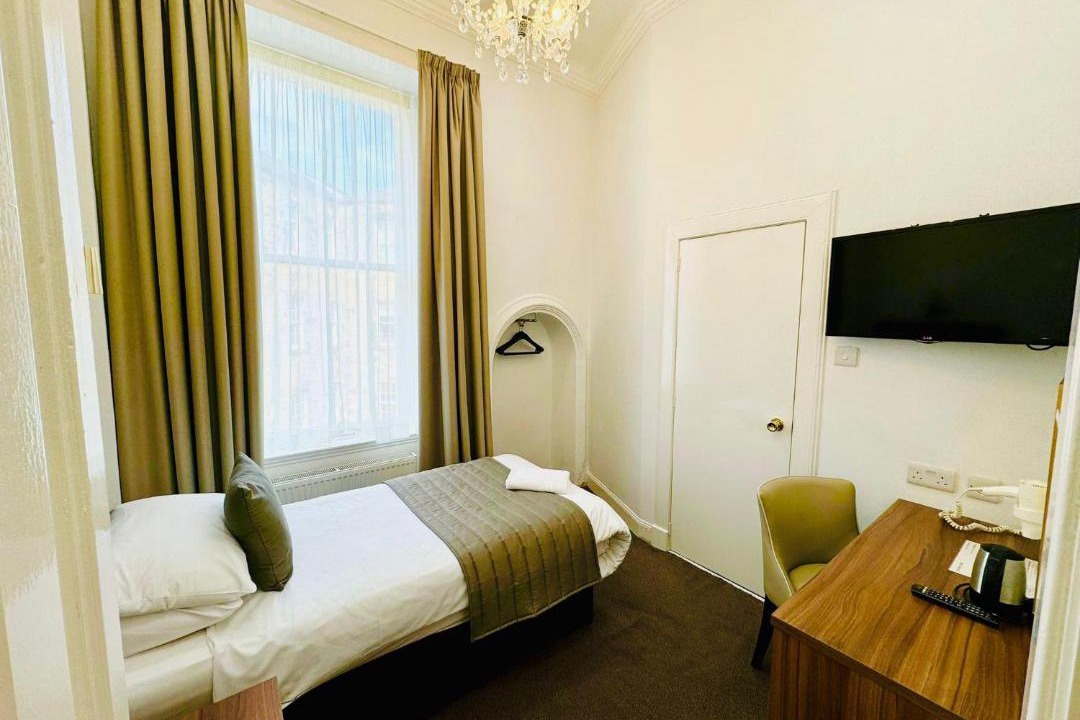 Photo of Others in Kelvinbridge