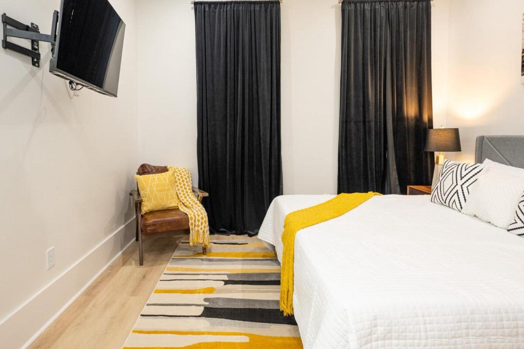 Photo of Bedroom in Tulane - Gravier