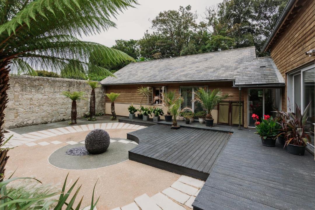 Photo of Others in Niton