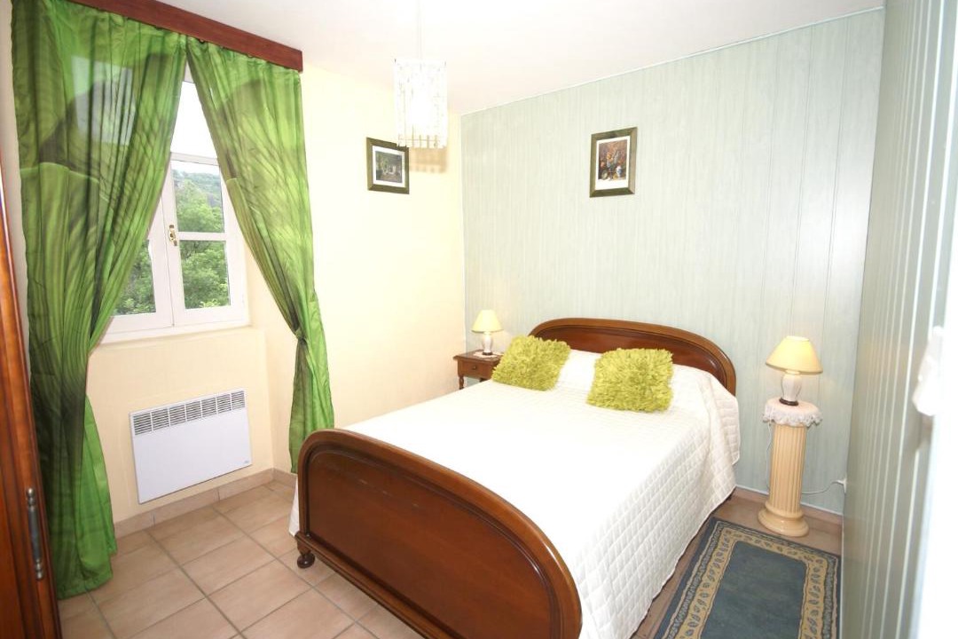 Photo of Bedroom in Saint-Pons