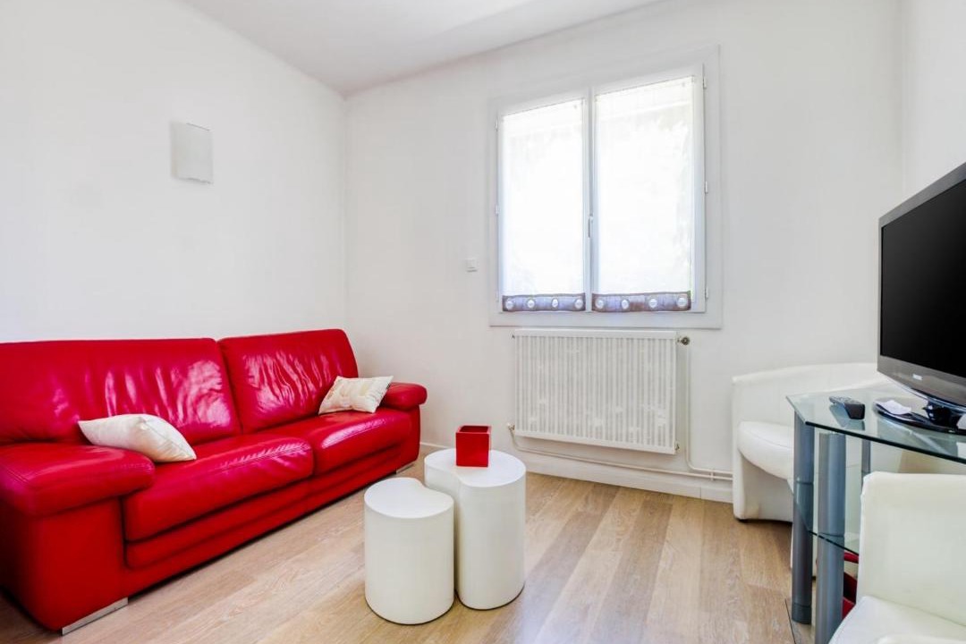 Photo of Livingroom in Barry-d'Islemade