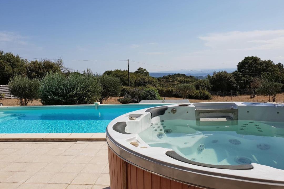 Photo of Others in Velieux