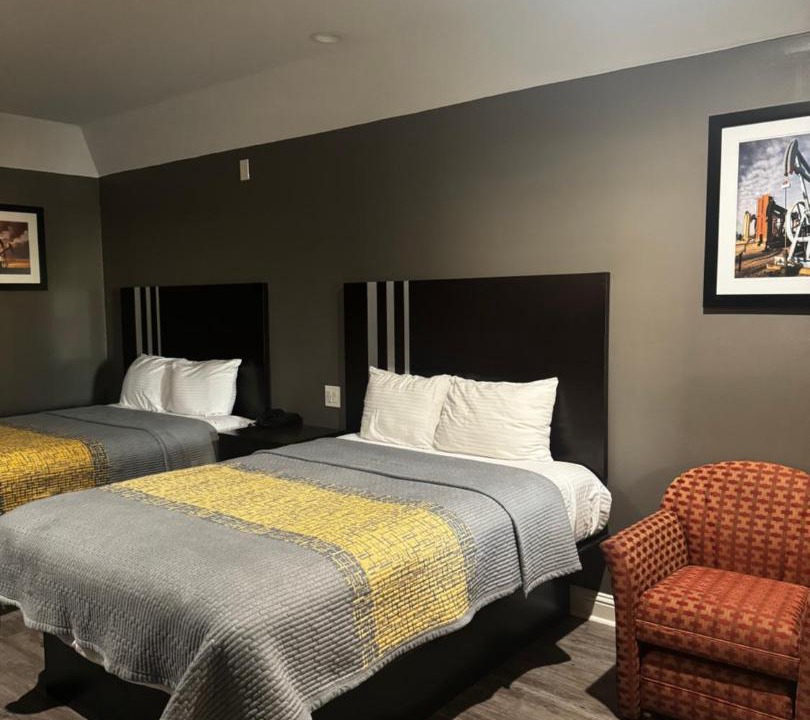 Photo of Bedroom in US 290