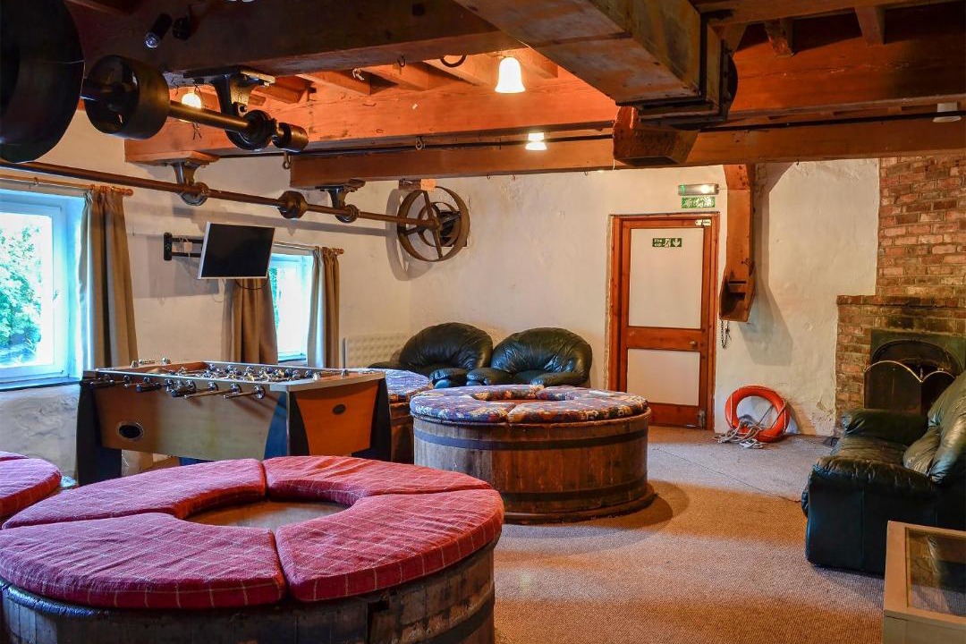 Photo of Others in Overton-on-dee