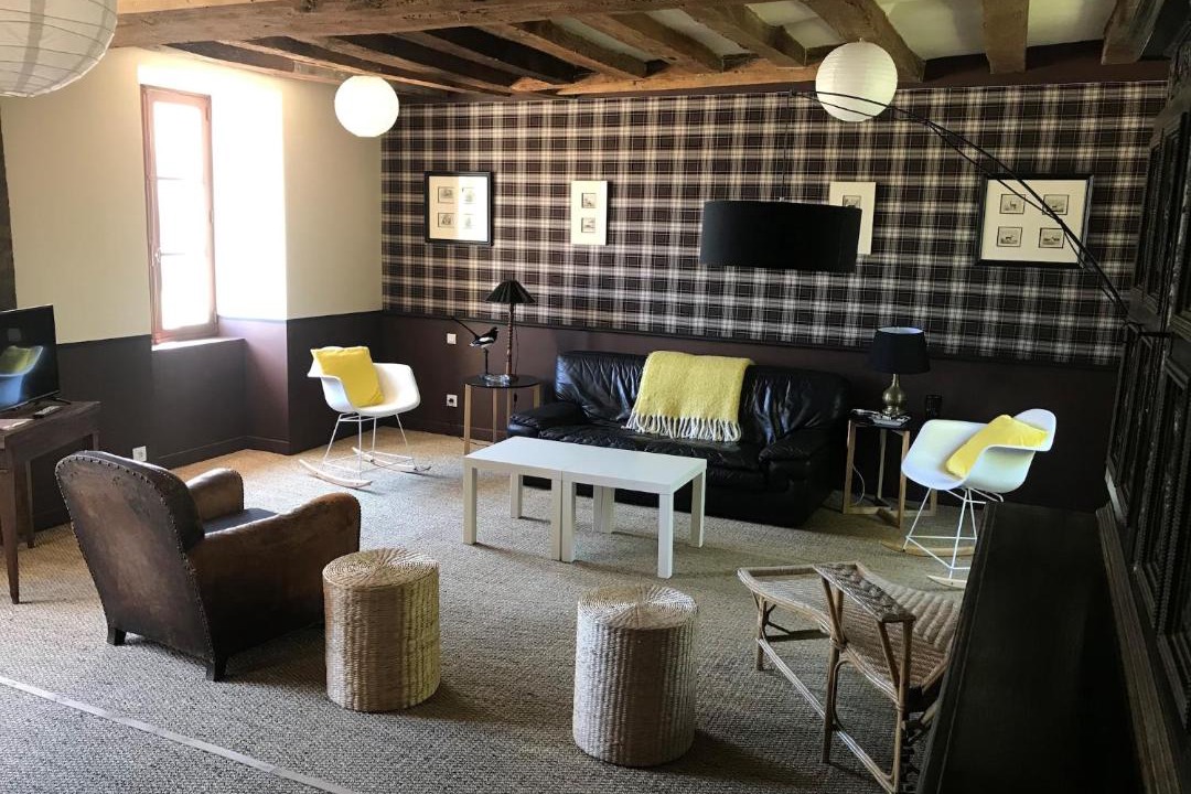 Photo of Livingroom in Saint-Laurent-des-Mortiers