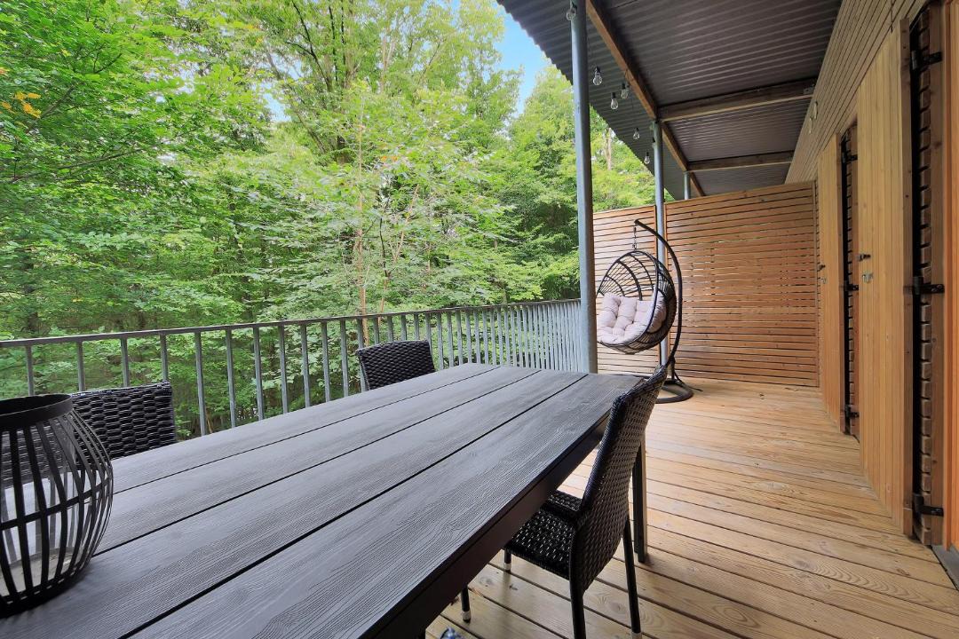 Photo of Patio Balcony in Eppe-Sauvage