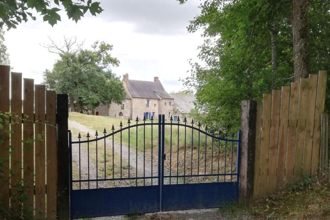 Photo of Others in Crevin