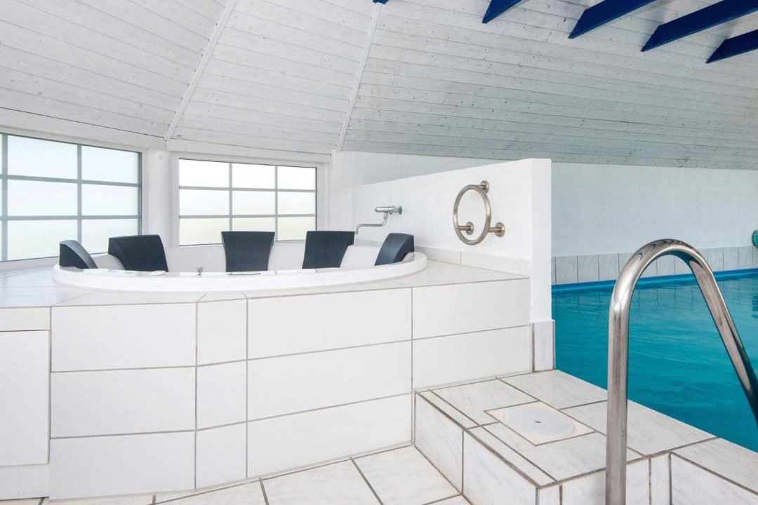 Photo of Others in Vrist Strand