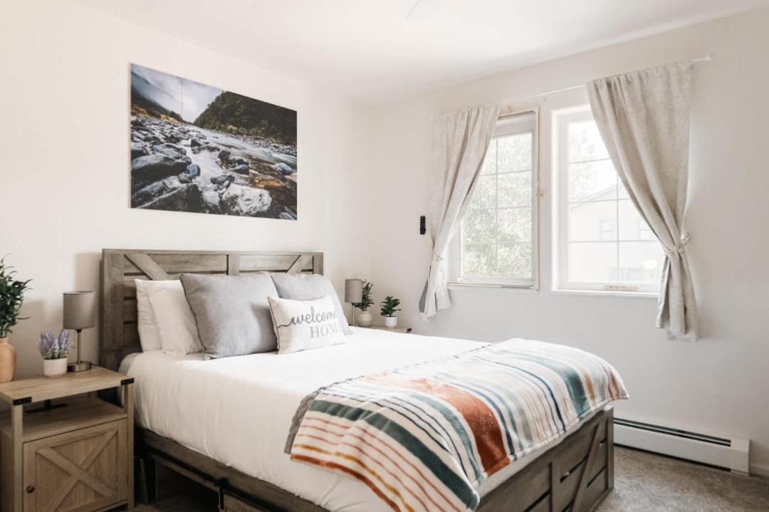 Photo of Bedroom in Eagle