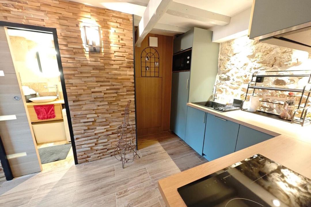 Photo of Kitchen in Saint-Jean-de-Gonville