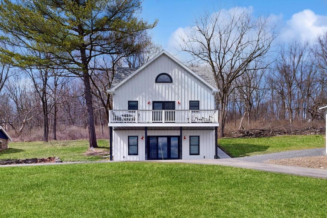 Photo of Others in Valois