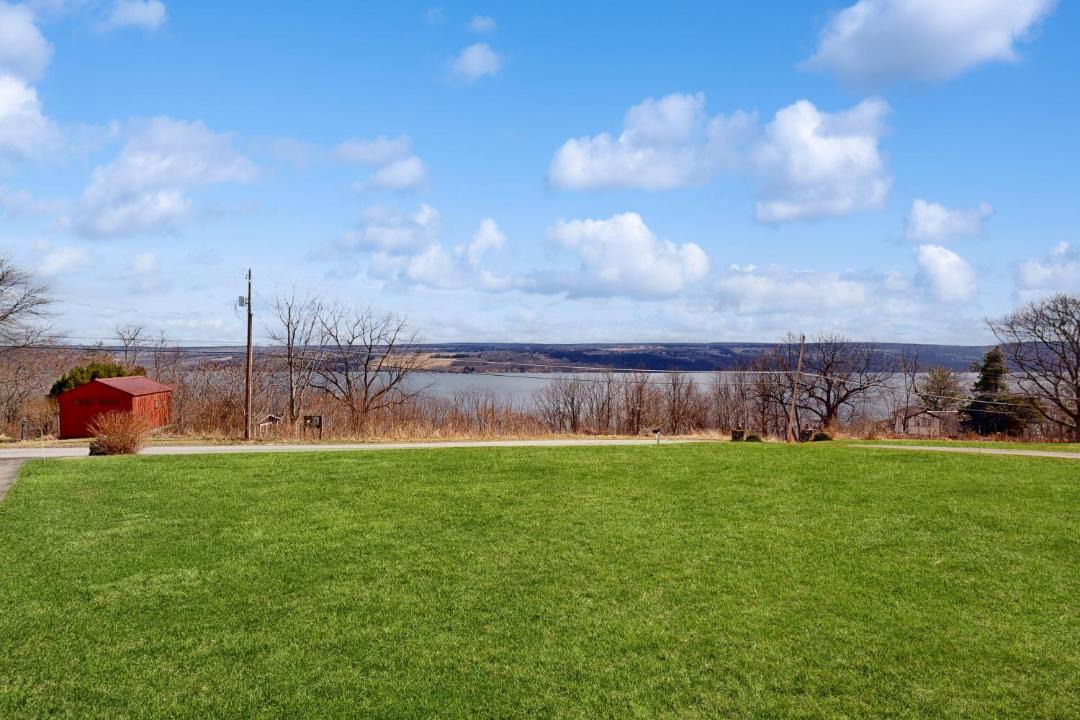 Photo of Others in Valois