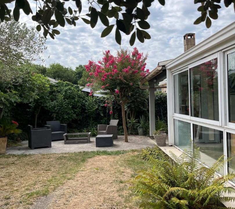 Photo of Others in Begles