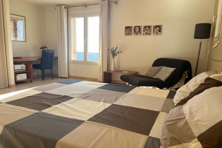 Photo of Others in Cabris