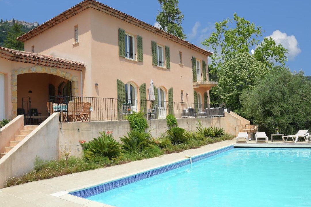 Photo of Others in Cabris