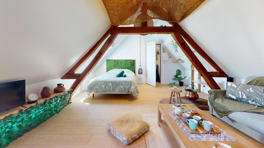 Photo of Others in Lacroix-Saint-Ouen