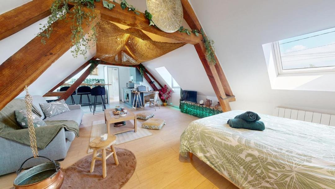 Photo of Others in Lacroix-Saint-Ouen