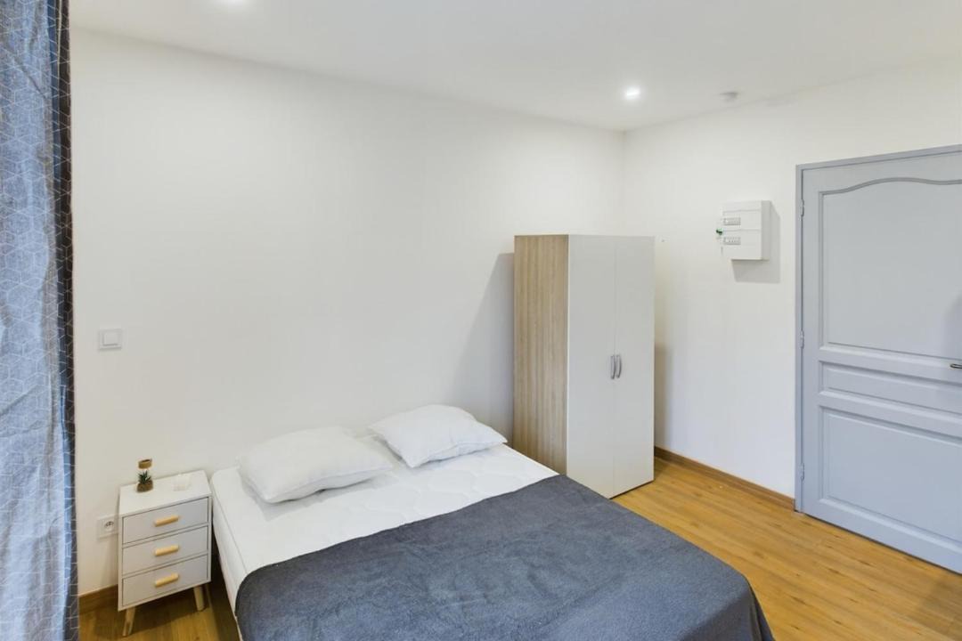 Photo of Bedroom in Troyes