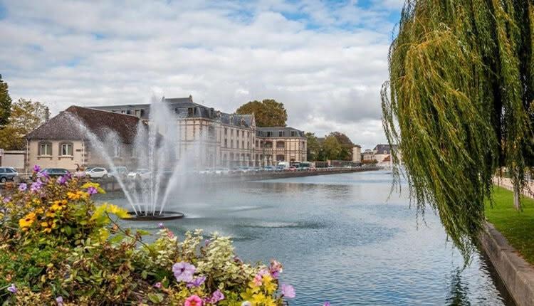 Photo of Others in Troyes