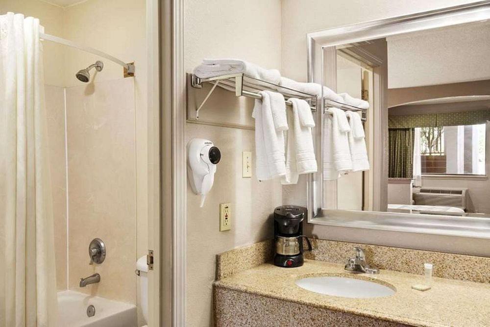 Photo of Bathroom in Broadmoor