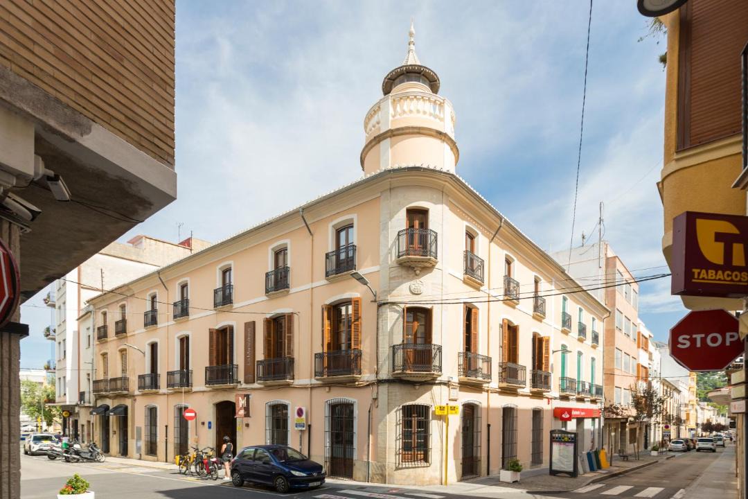 Photo of Buildings in Pego