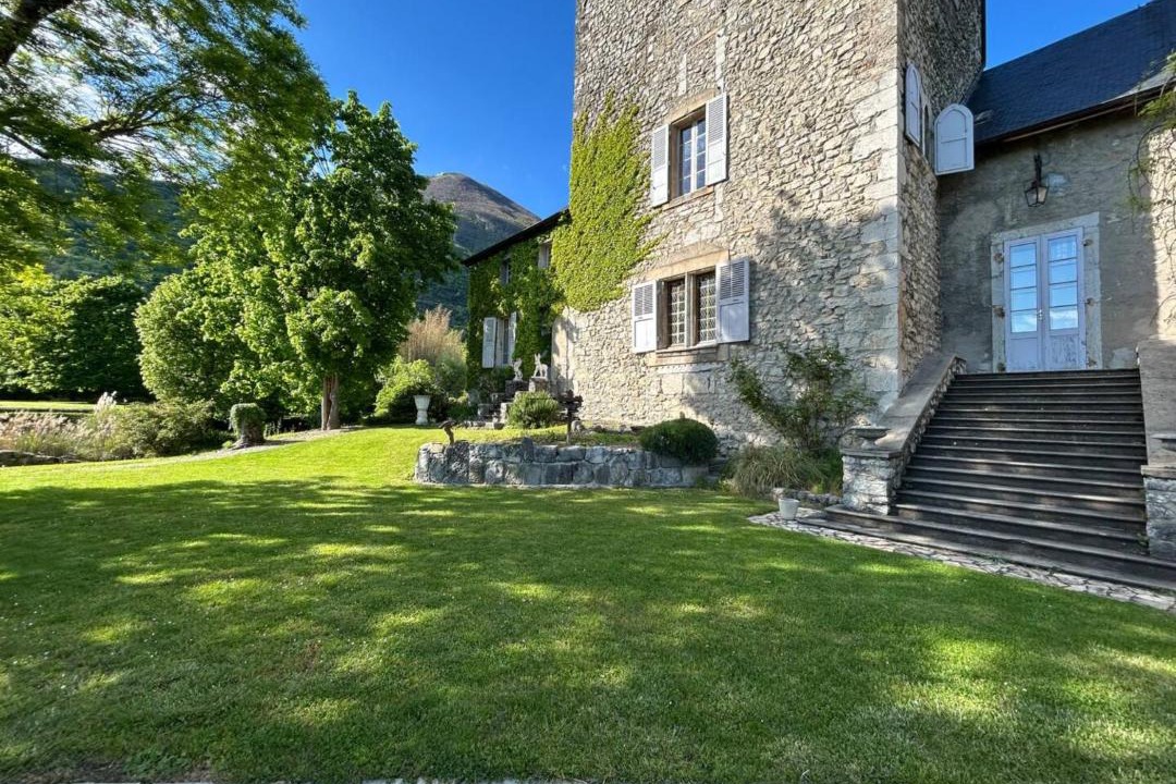 Photo of Others in Cruet