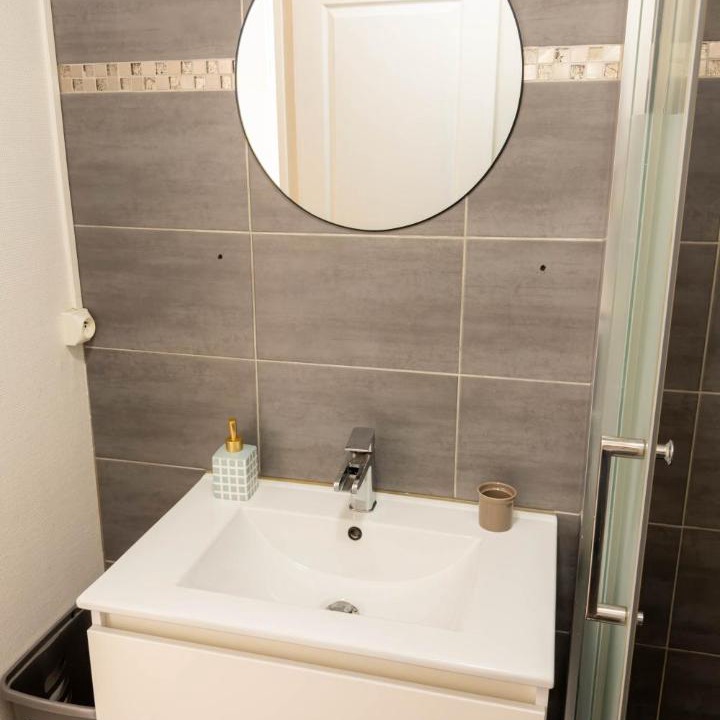 Photo of Bathroom in Universite