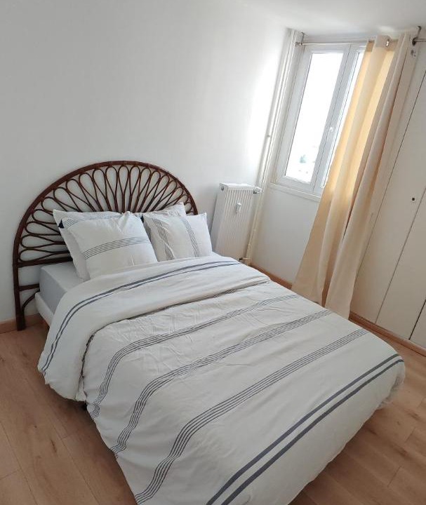 Photo of Bedroom in Mons-en-Baroeul