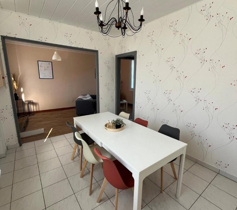 Photo of Others in Albert