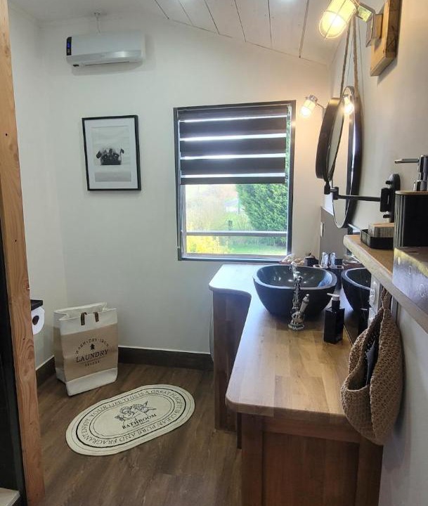 Photo of Others in Bauge