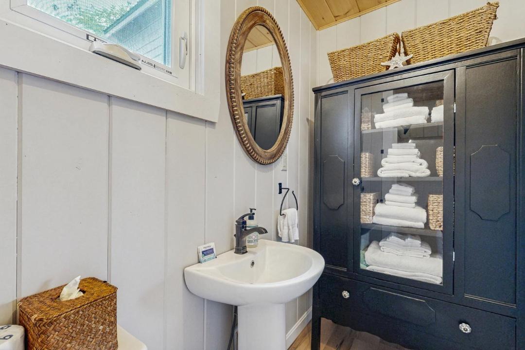 Photo of Bathroom in Mac Mahan