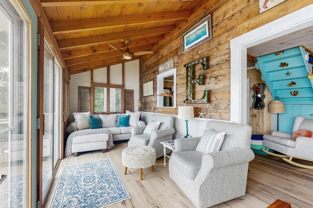 Photo of Others in Mac Mahan