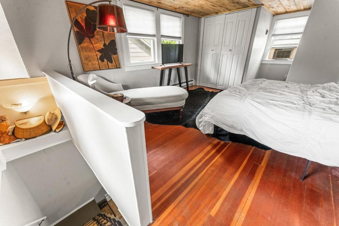 Photo of Bedroom in Lake Pocotopaug