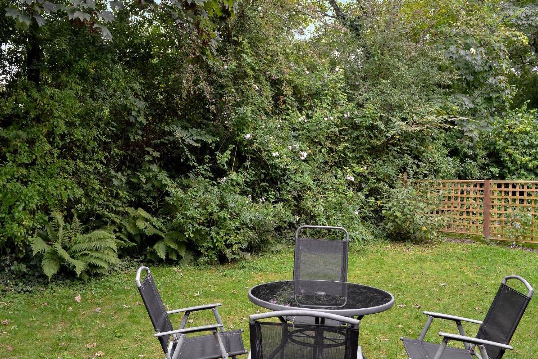 Photo of Others in Saint Kew