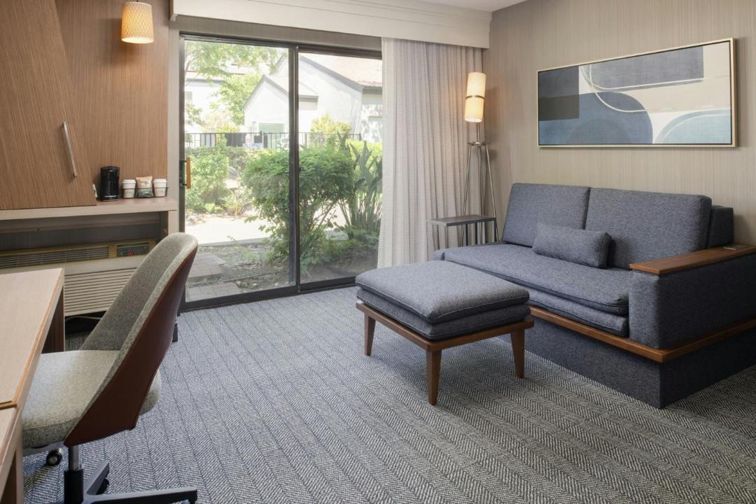 Photo of Others in Nut Tree