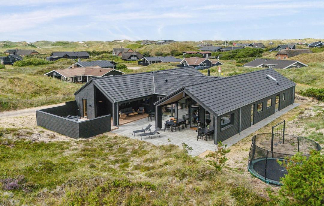 Photo of Others in Houvig Strand