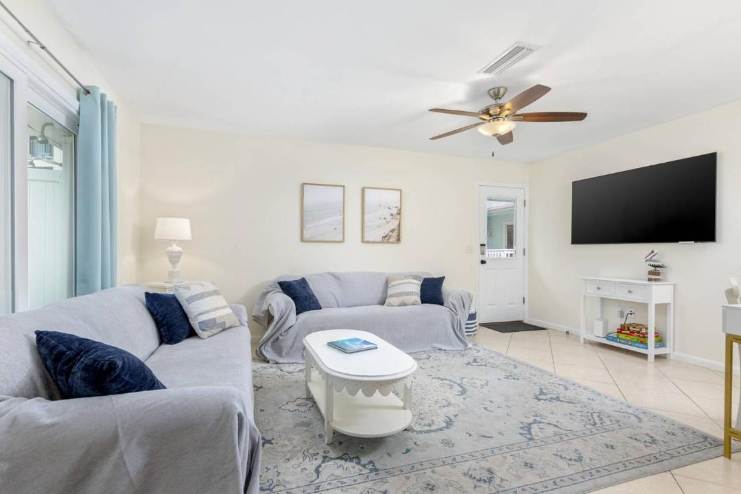 Photo of Others in Surfcrest Village