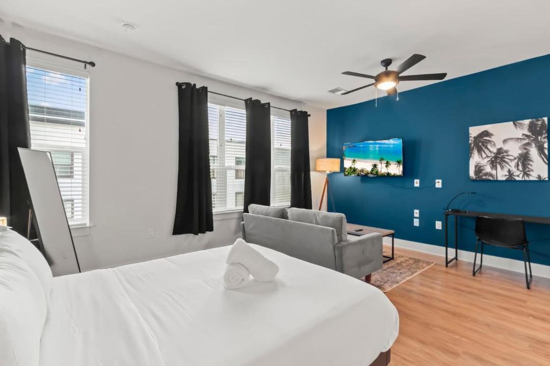 Photo of Bedroom in North Hyde Park