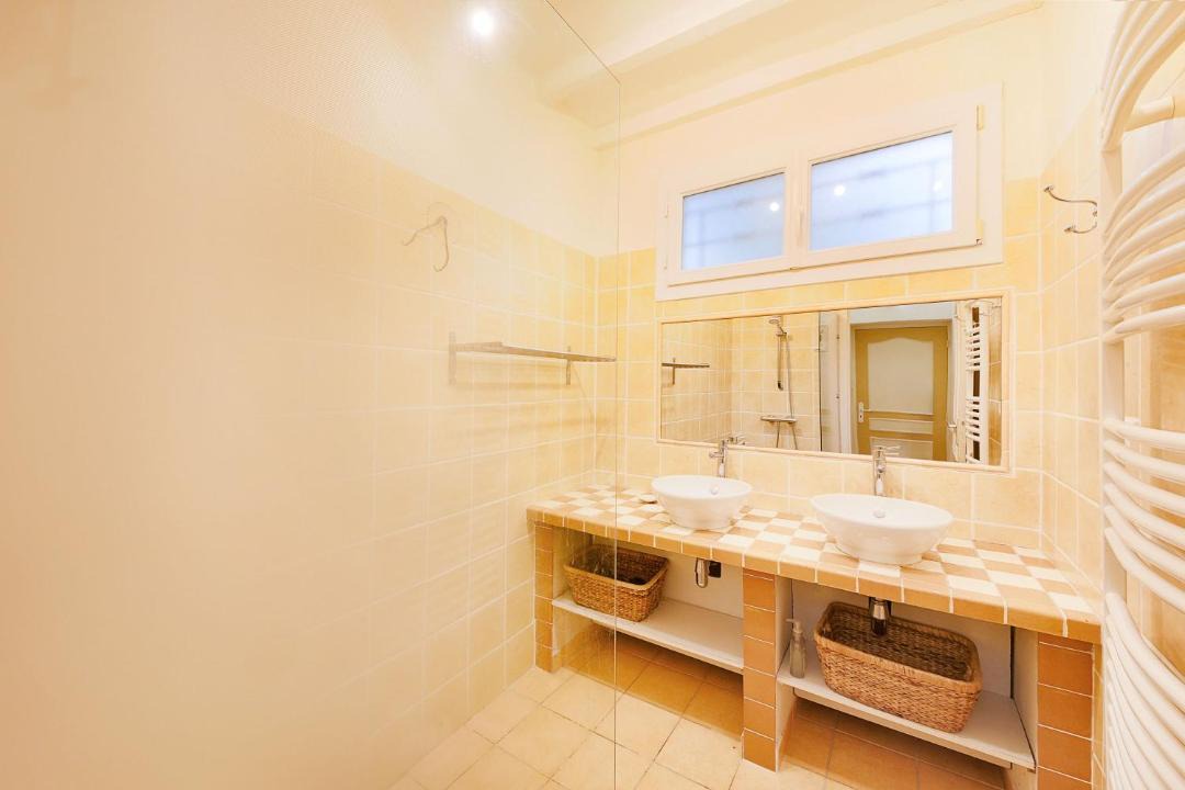 Photo of Bathroom in Puylaurens