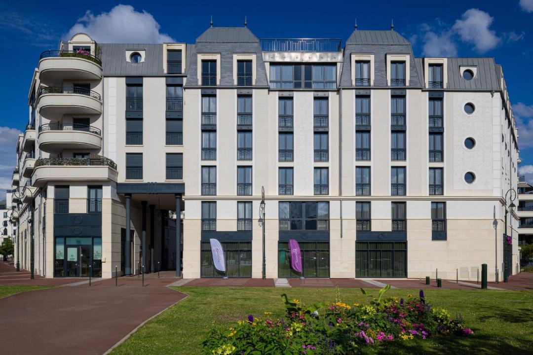 Photo of Others in Clamart