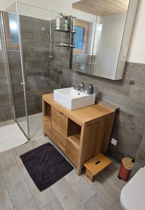 Photo of Bathroom in Intres