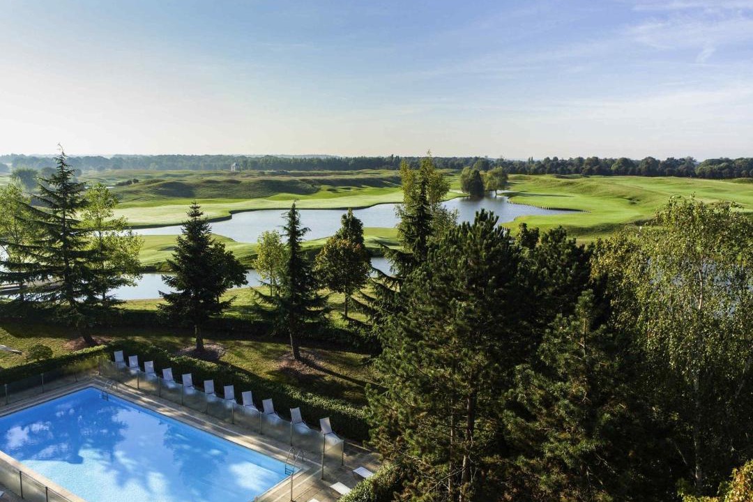 Photo of Others in Magny-les-Hameaux