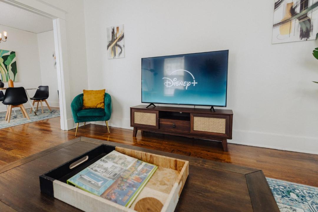 Photo of Livingroom in Crosstown