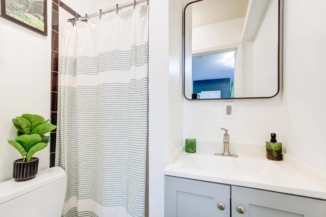 Photo of Bathroom in Old Town Alexandria