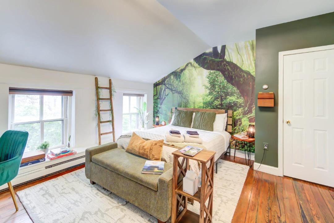 Photo of Bedroom in Old Town Alexandria