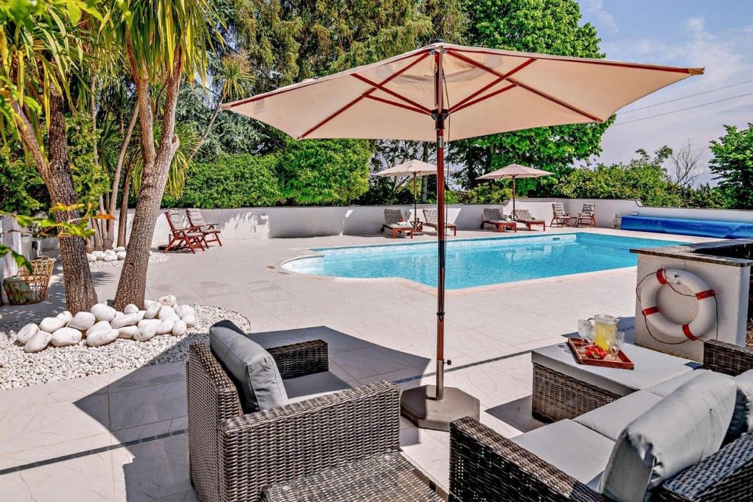 Photo of Others in Alcombe