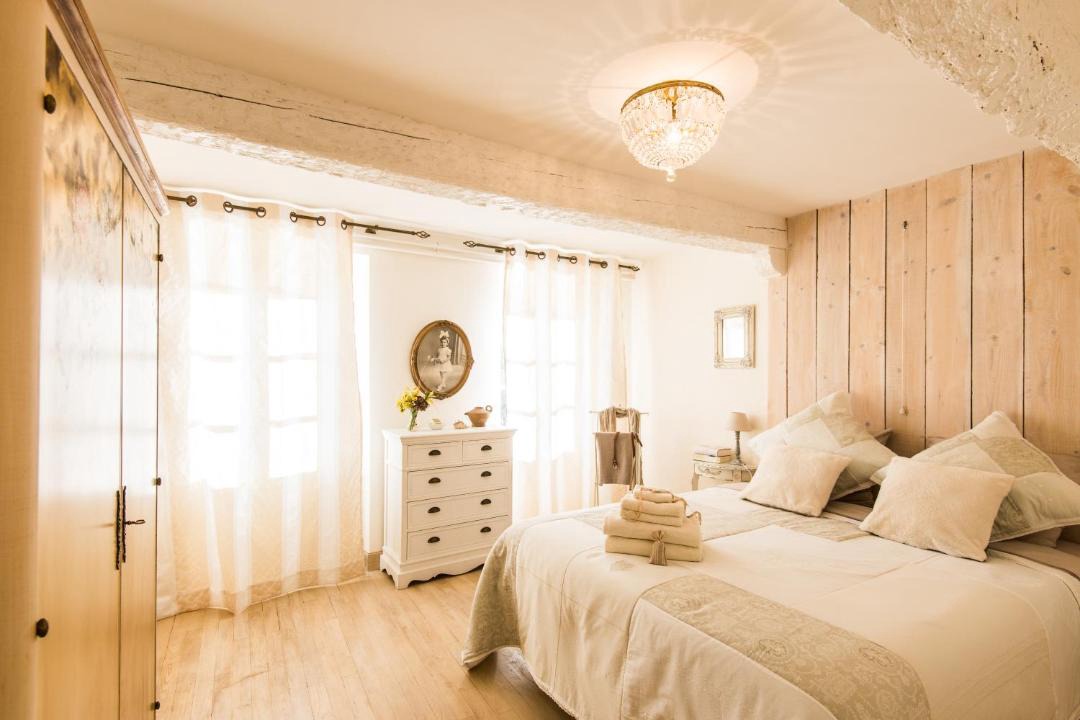 Photo of Bedroom in Roullens