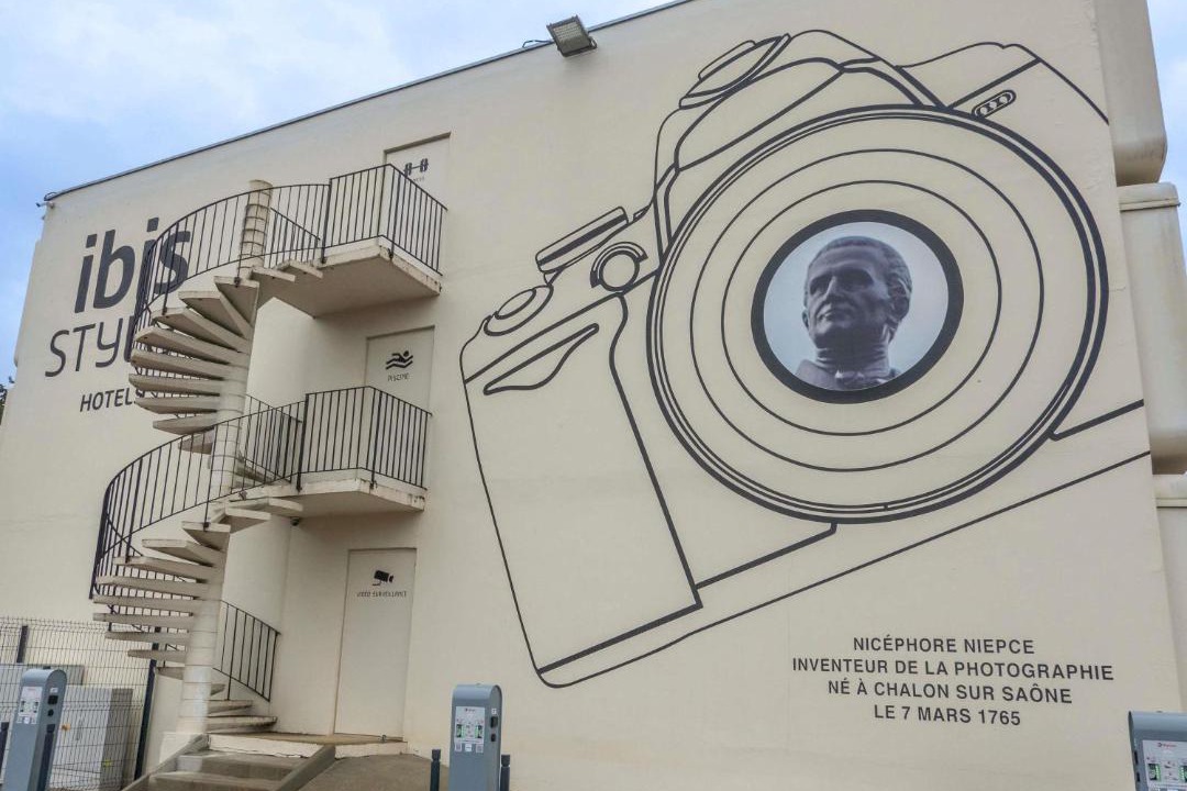 Photo of Human In Picture in Chalon-sur-Saone