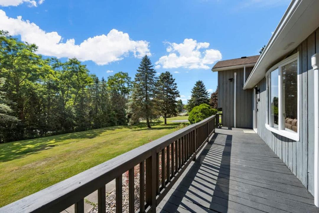 Photo of Patio Balcony in Skaneateles